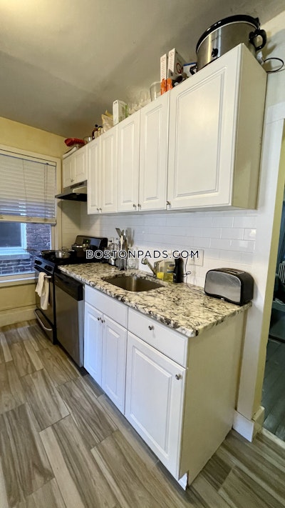 Mission Hill 3 Beds 1 Bath Boston - $3,900