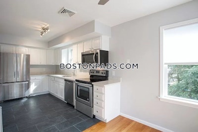 Medford 3 Beds 2 Baths  Tufts - $4,300