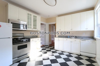 Mission Hill large 4br just painted spacious eat-in-kitchen granite countertops Boston - $6,400