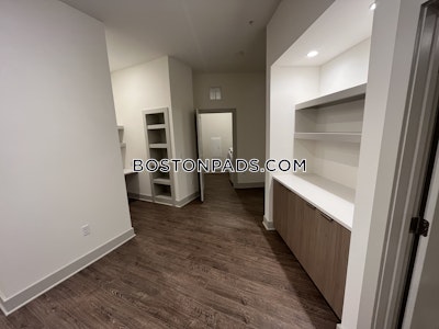 Wellesley 1 Bed 1 Bath - $3,212