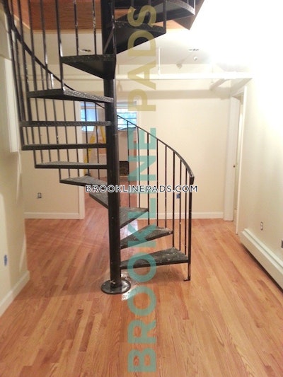 Brookline 4 Bed 2 Bath BROOKLINE- BOSTON UNIVERSITY $6,100  Boston University - $6,700