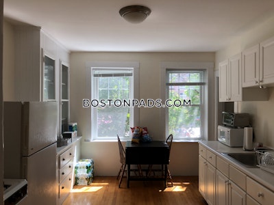 Cambridge 2 Bed, 1 Bath Unit  Harvard Square - $3,300